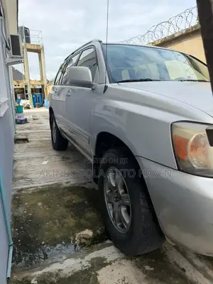 Toyota Highlander 2004 Silver