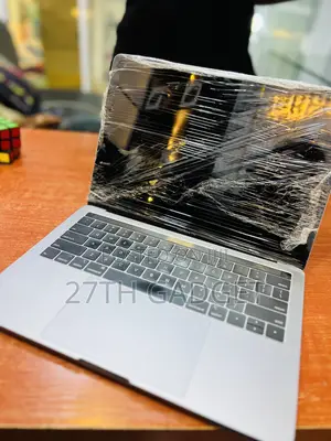 Laptop Apple MacBook 2018 8GB Intel Core i5 SSD 256GB