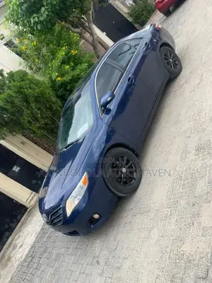 Toyota Camry XLE V6 4dr Sedan (3.5L 6cyl 6A) 2011 Blue