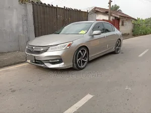 Honda Accord EX-L V-6 4dr Sedan FWD (3.5L 6cyl 6A) 2016 Silver