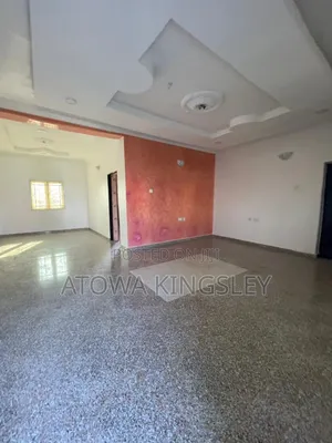 3bdrm Block of Flats in Nigeria - Ghana, Life Camp for rent