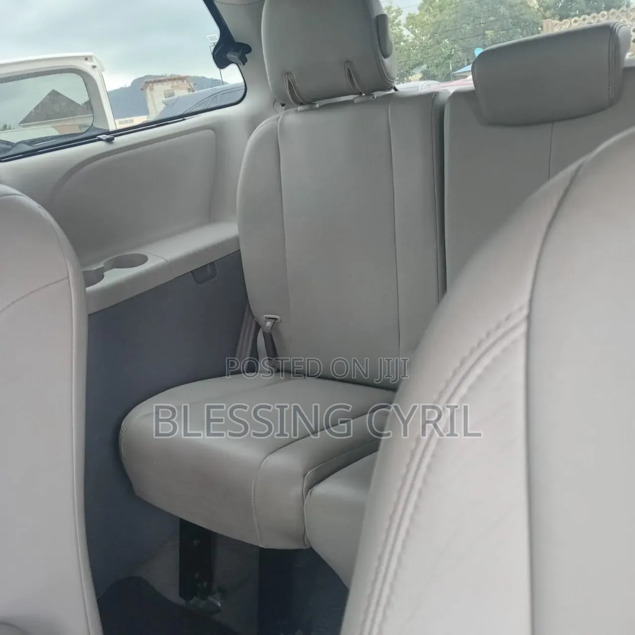 Toyota Sienna 2011 Gray