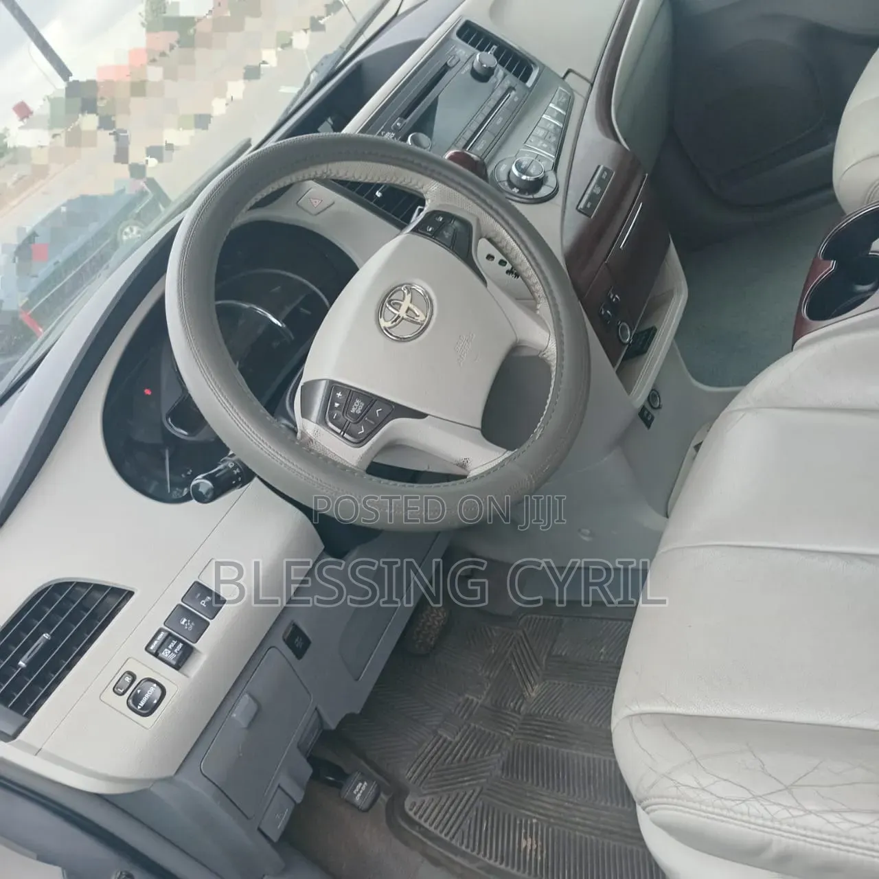 Toyota Sienna 2011 Gray