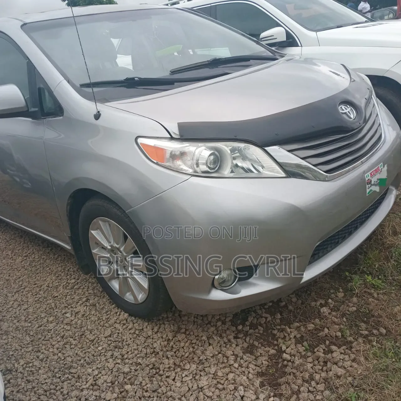 Toyota Sienna 2011 Gray