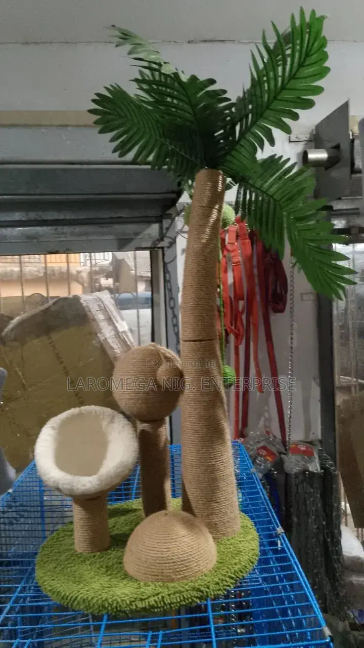 Luxury Palm Cat Tree