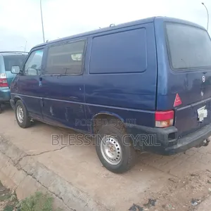Volkswagen Transporter 2005 Blue