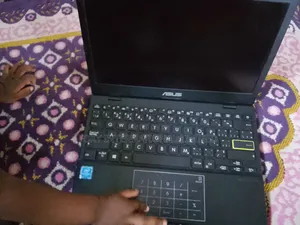 Laptop Asus 4GB Intel Celeron SSD 60GB