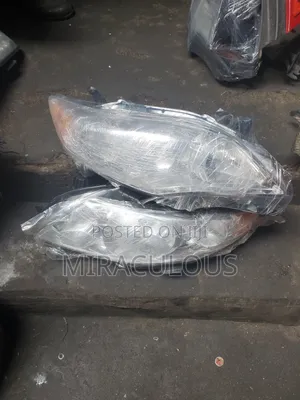 Headlight Toyota Corolla 2010 Model