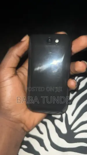 Nokia 2720 Flip 512 GB Black