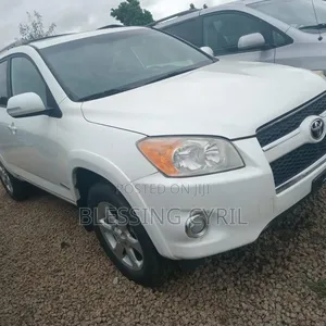 Toyota RAV4 2012 White