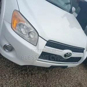 Toyota RAV4 2012 White