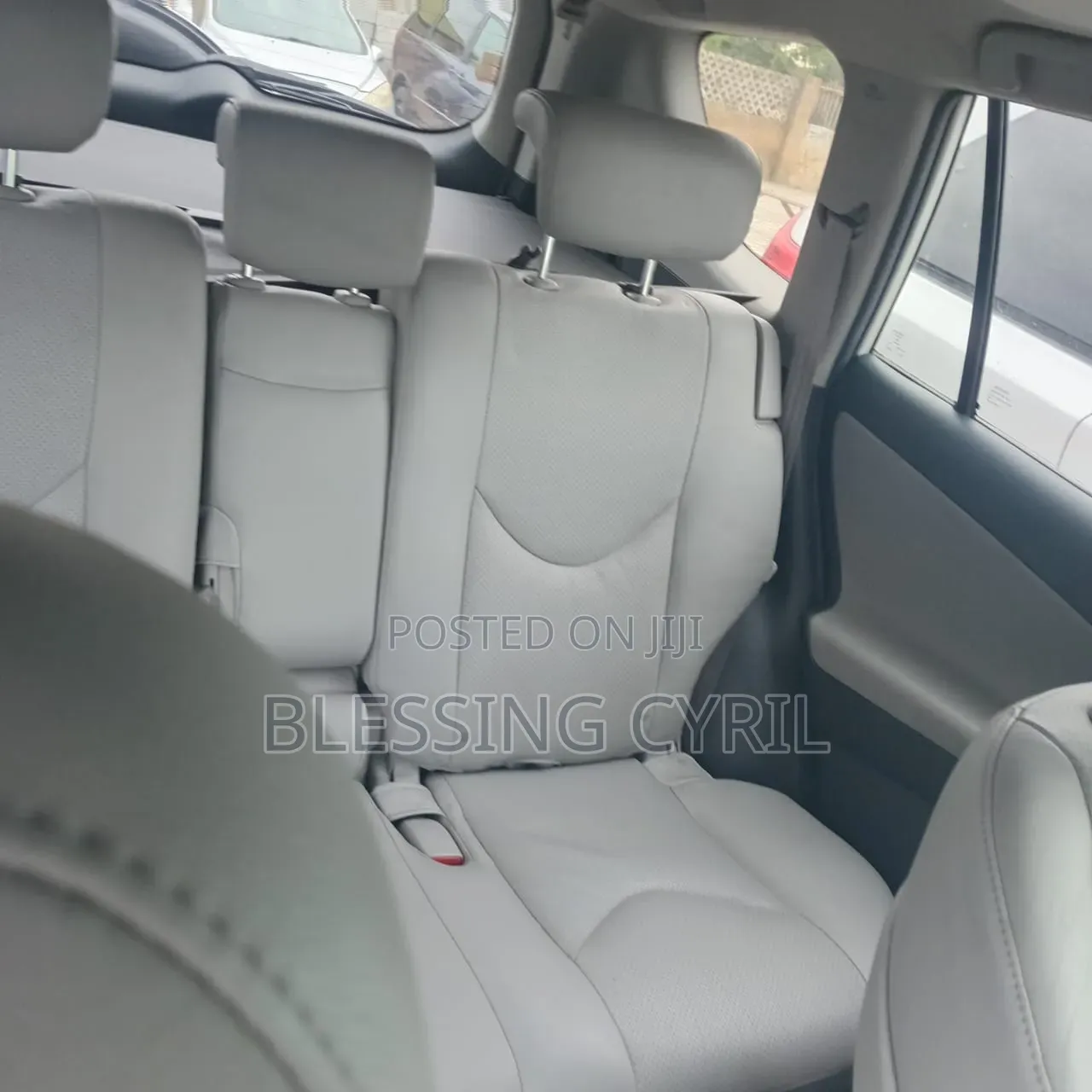 Toyota RAV4 2012 White