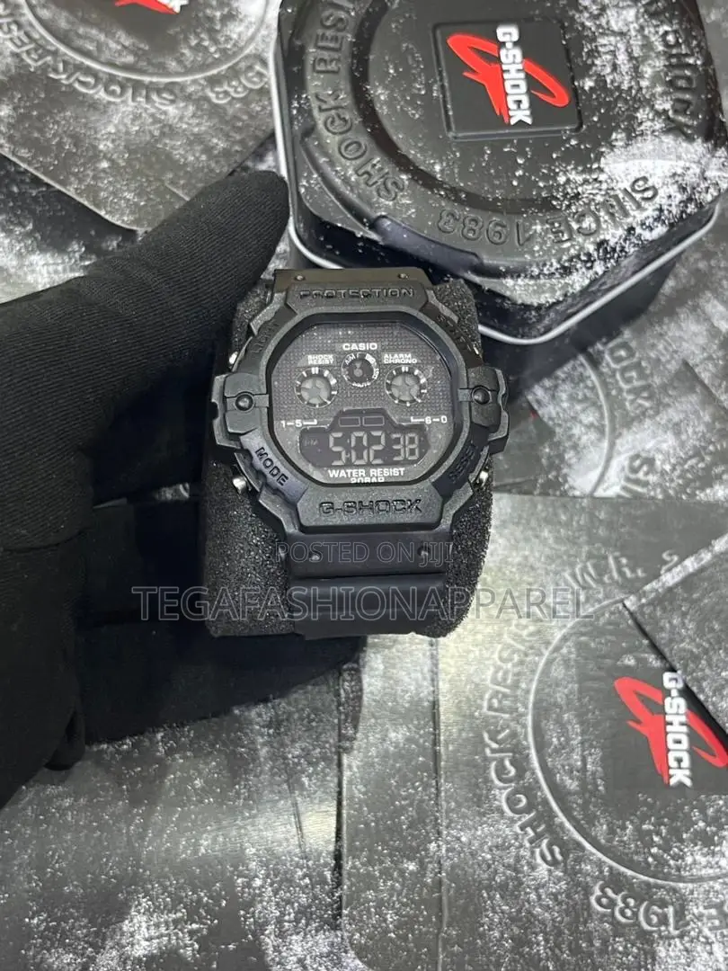 Casio G-Shock Model:Dw-5900 Rubber Strap Watch