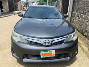 Toyota Camry LE 4dr Sedan (2.5L 4cyl 6A) 2013 Gray
