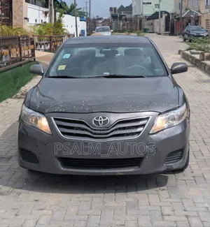 Toyota Camry 2011 Gray