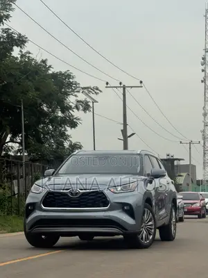 Toyota Highlander Platinum 2022 Black