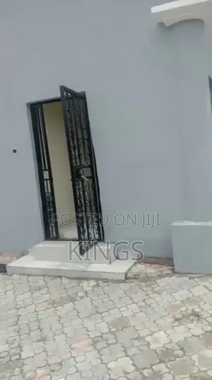 2bdrm Bungalow in Estate In Galadimawa for rent