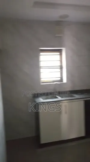 2bdrm Block of Flats in By Abuja Manor, Gaduwa for rent