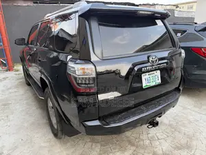 Toyota 4-Runner Limited 4dr SUV (4.0L 6cyl 5A) 2014 Black