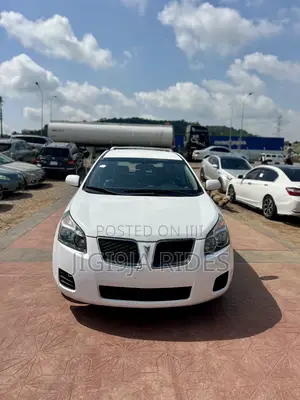 Pontiac Vibe 2009 White