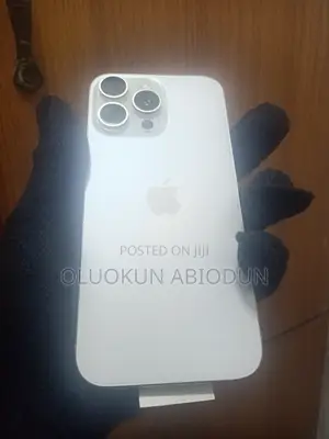 Apple iPhone 16 Pro Max 256 GB White
