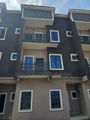 4bdrm Duplex in Gaduwa for sale