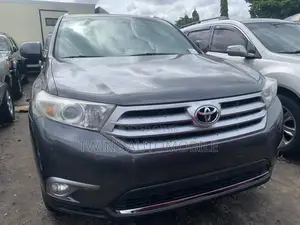 Toyota Highlander Limited 2012 Gray