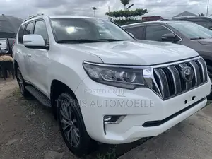 Toyota Land Cruiser Prado 4.0 2023 White