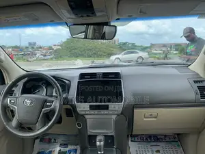 Toyota Land Cruiser Prado 4.0 2023 White
