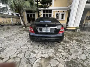 Mercedes-Benz C300 2011 Black