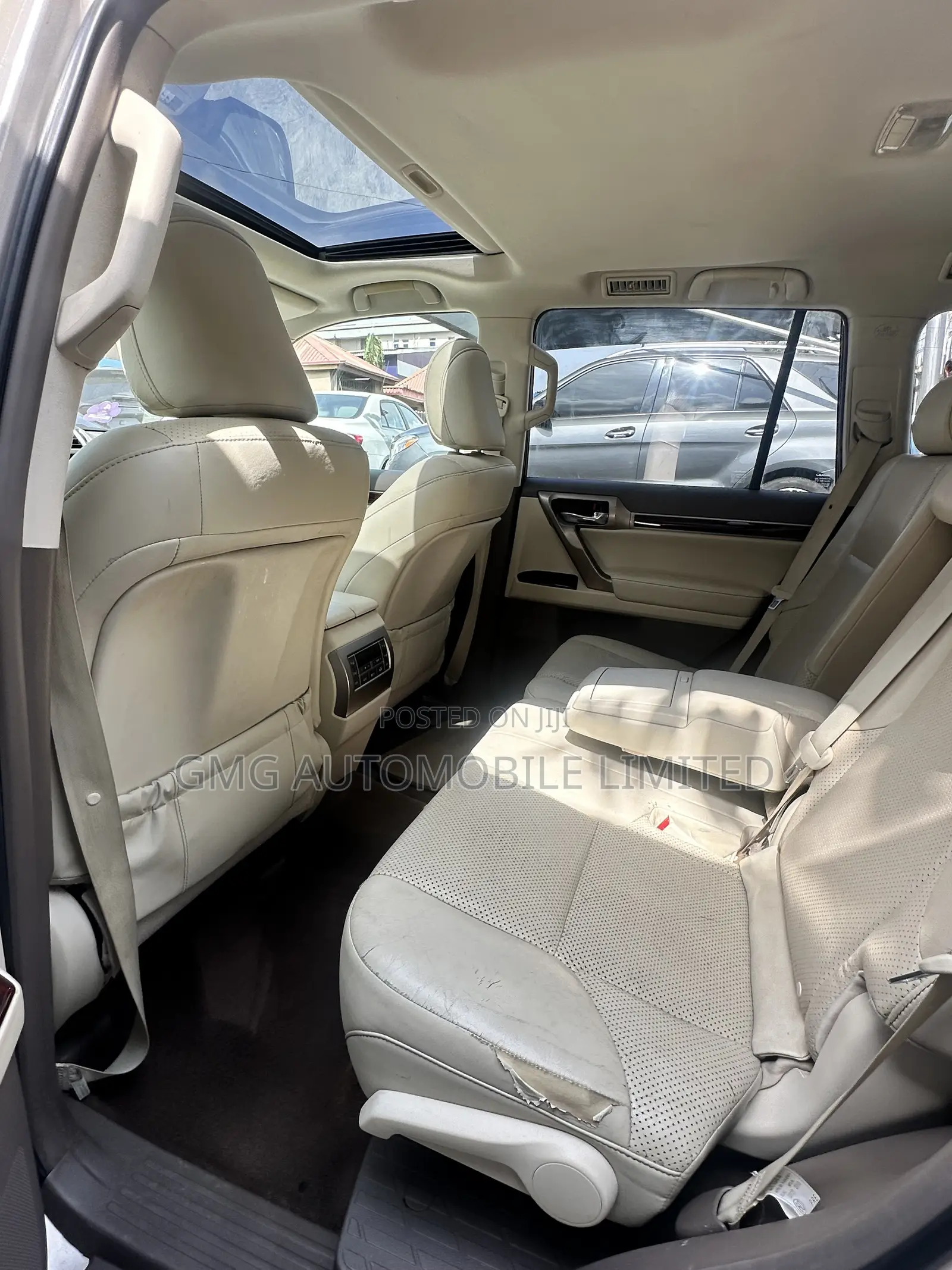 Lexus GX 460 2011 Gold