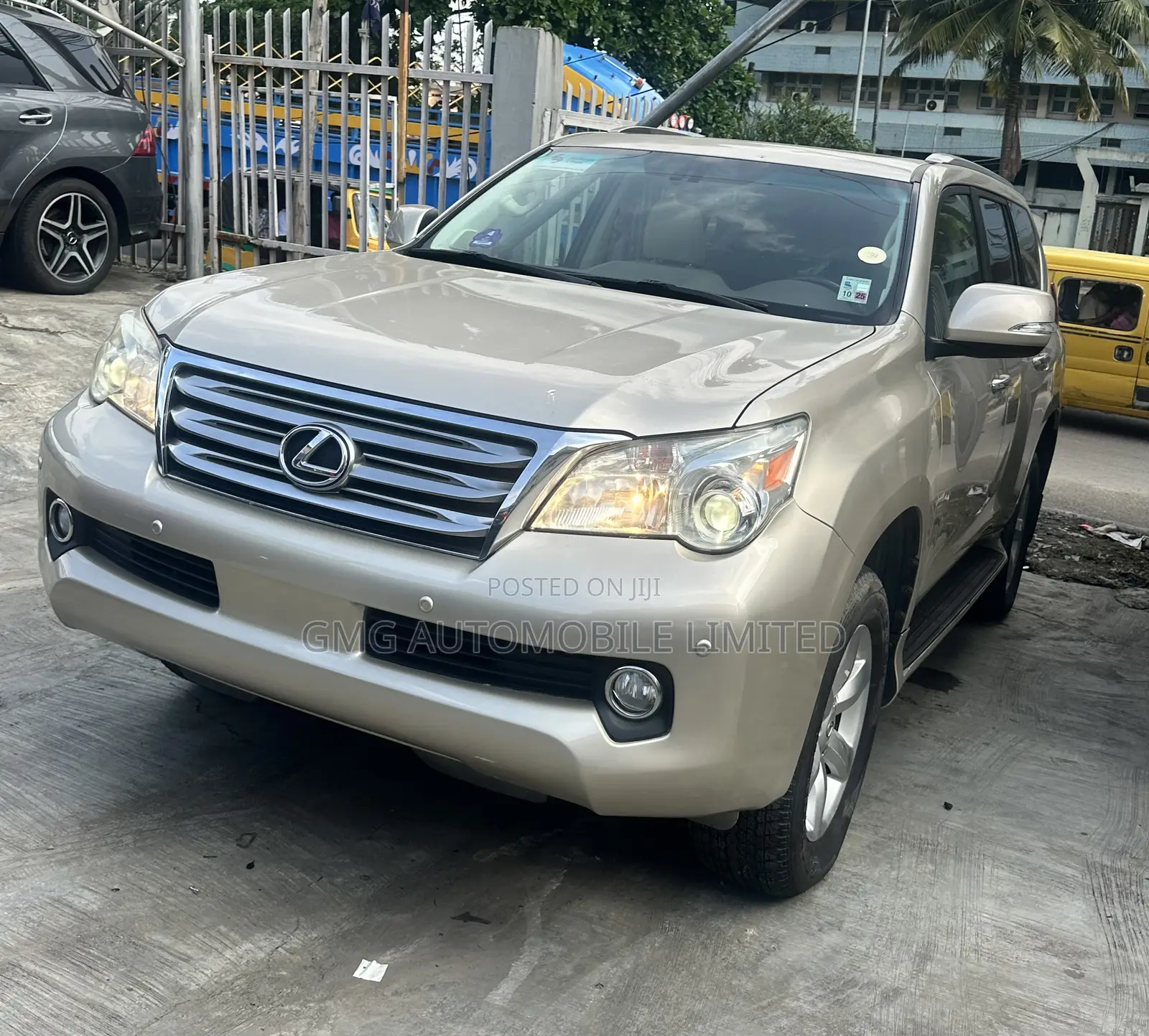 Lexus GX 460 2011 Gold
