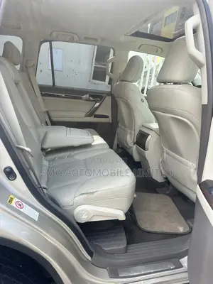 Lexus GX 460 2011 Gold