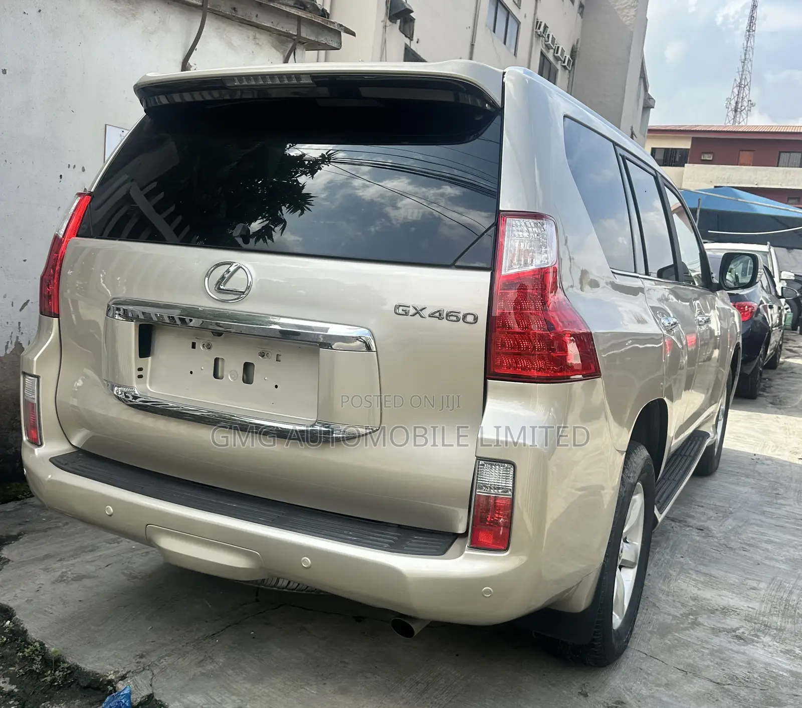 Lexus GX 460 2011 Gold