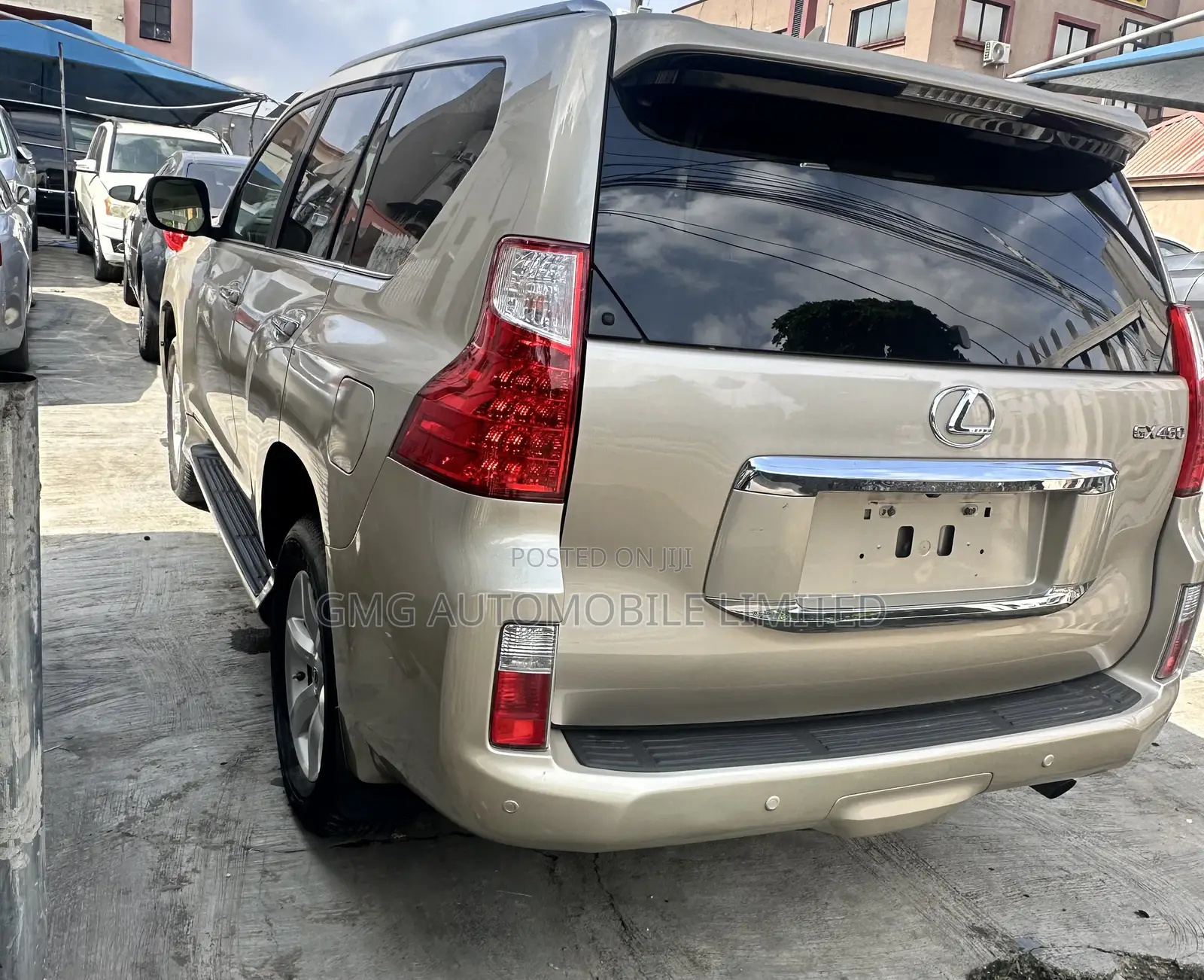 Lexus GX 460 2011 Gold