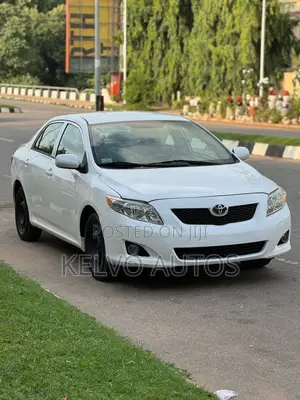 Toyota Corolla 2010 White