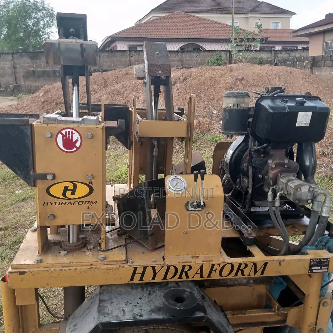 Hydraform Interlocking Brick Block Making Machine