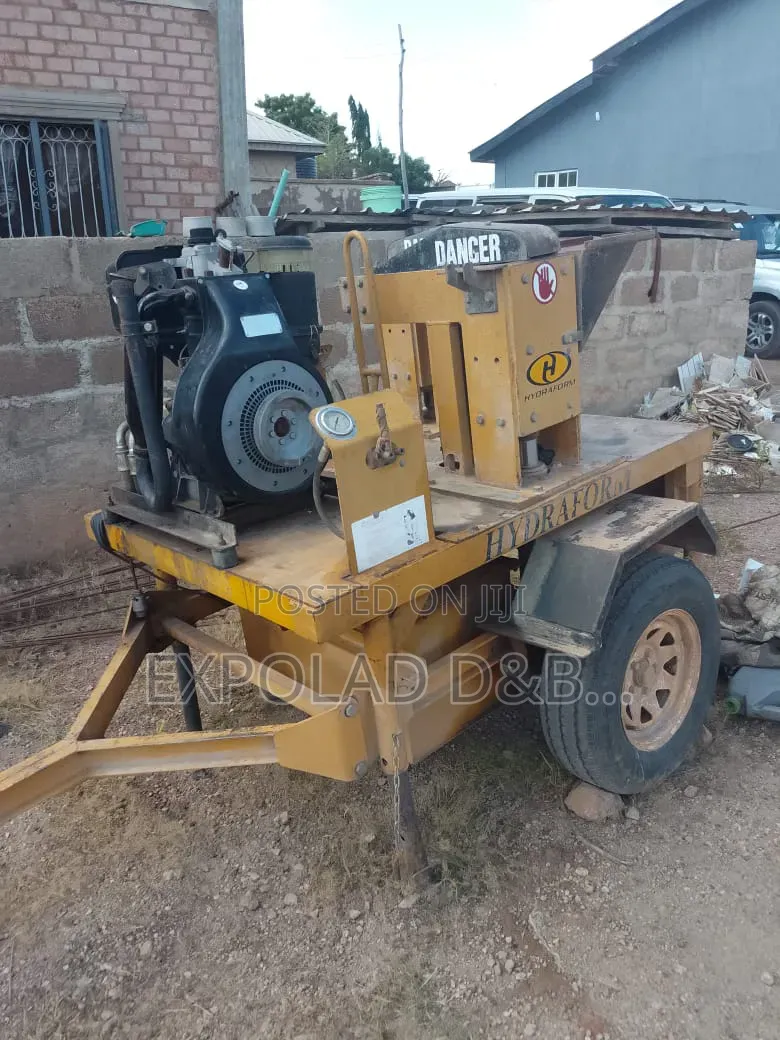 Hydraform Interlocking Brick Block Making Machine