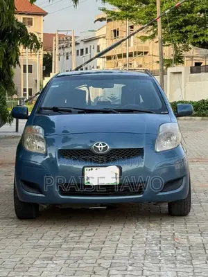 Toyota Yaris 2011 Blue
