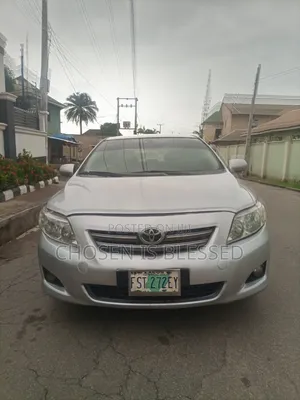 Toyota Corolla LE 4dr Sedan (1.8L 4cyl 4A) 2010 Silver