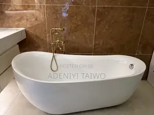 Brand New Solid Unused Bathtub - Premium Quality