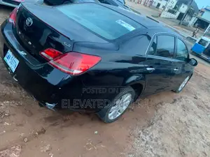 Toyota Avalon 2006 Black