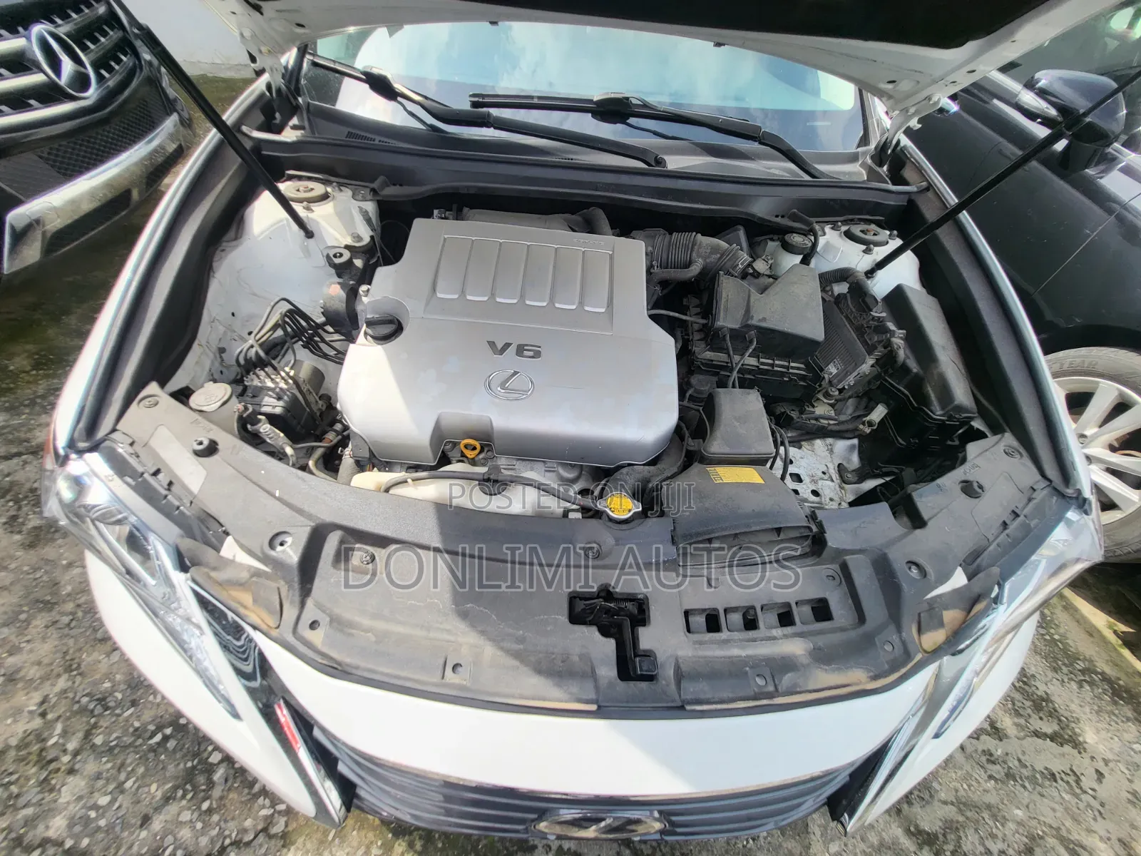 Lexus ES 350 FWD 2014 White