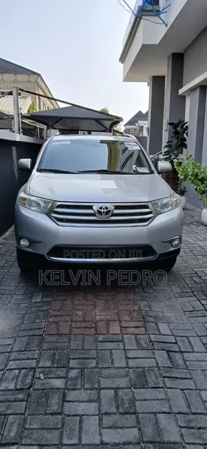 Toyota Highlander Limited 2012 Silver