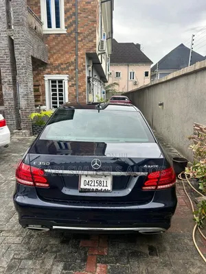 Mercedes-Benz E350 2014 Blue