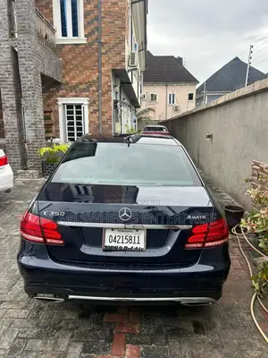 Mercedes-Benz E350 2014 Blue