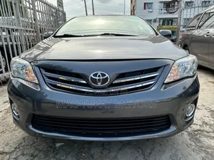 Toyota Corolla LE 4dr Sedan (1.8L 4cyl 4A) 2011 Gray