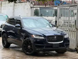 Jaguar F-Pace SVR 2021 Blue