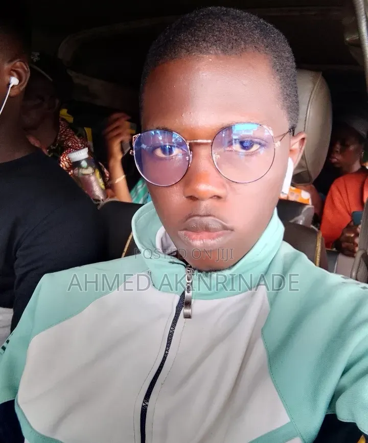 Mr Akinrinade Ahmed