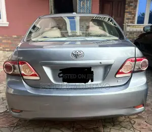 Toyota Corolla 2010 Blue